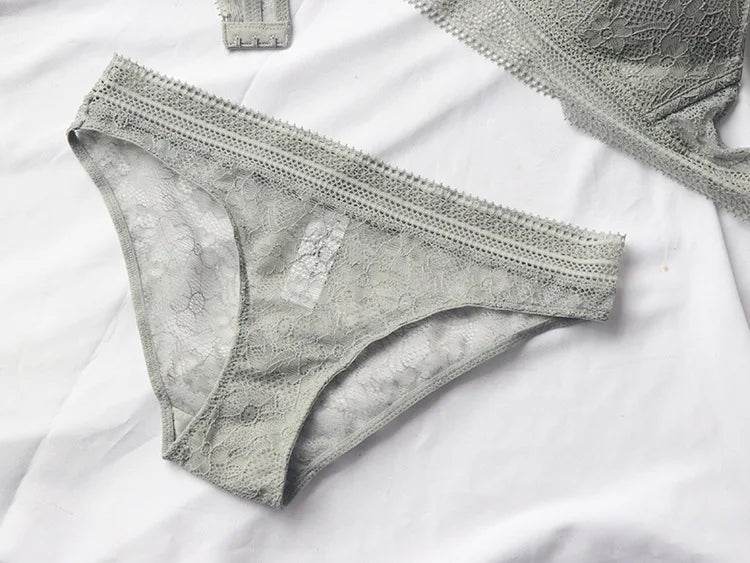 New Women 4 Colour Underwear French Wire-Free Ultra-thin Bralette Sexy Lace Triangle Cup Push Up Bra Set Cotton Bra and Panties