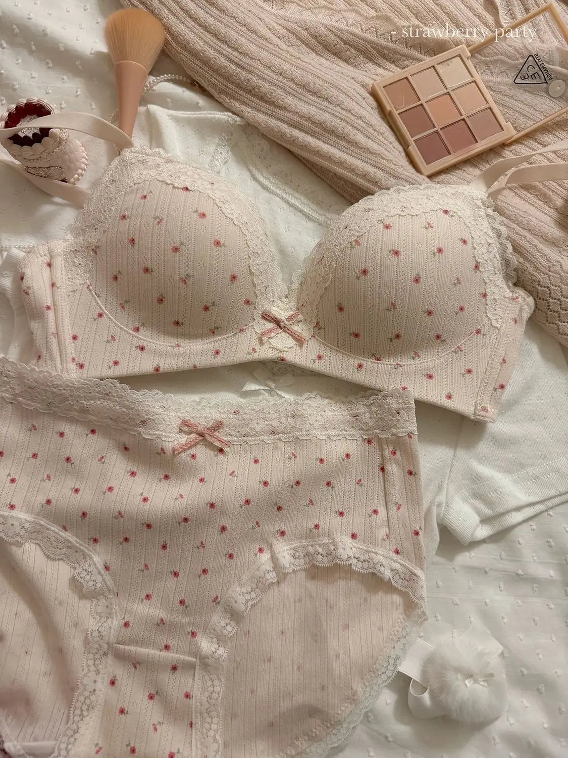 Teenage Sexy Lace Floral Bra Set Comfortable Non-steel Ring Beauty Back Small Breasts Gathered up Support Anti-Sagging Bra Set