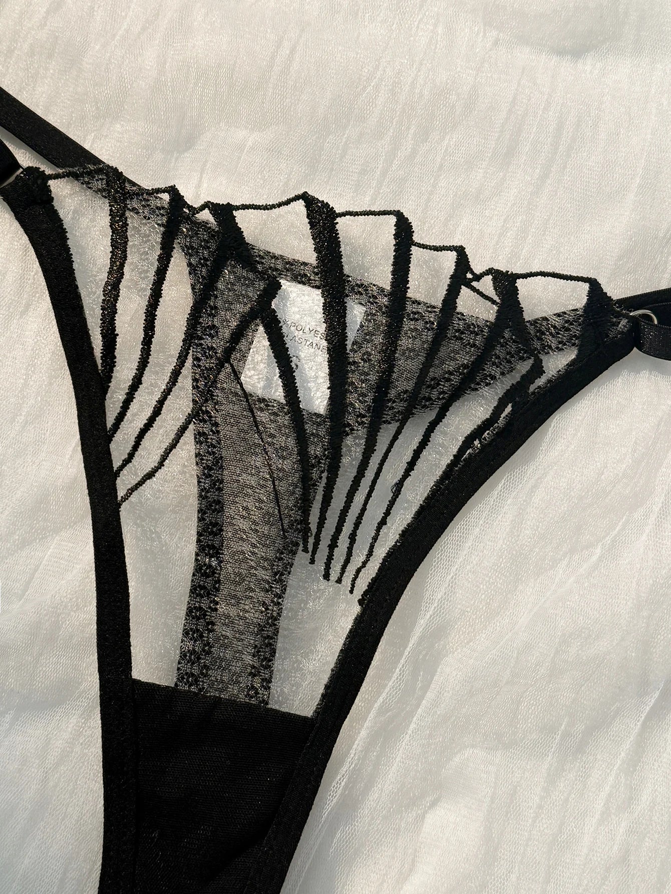 2-piece women's black scallop chest cup embroidered lingerie set, suitable for all seasons ZA825058