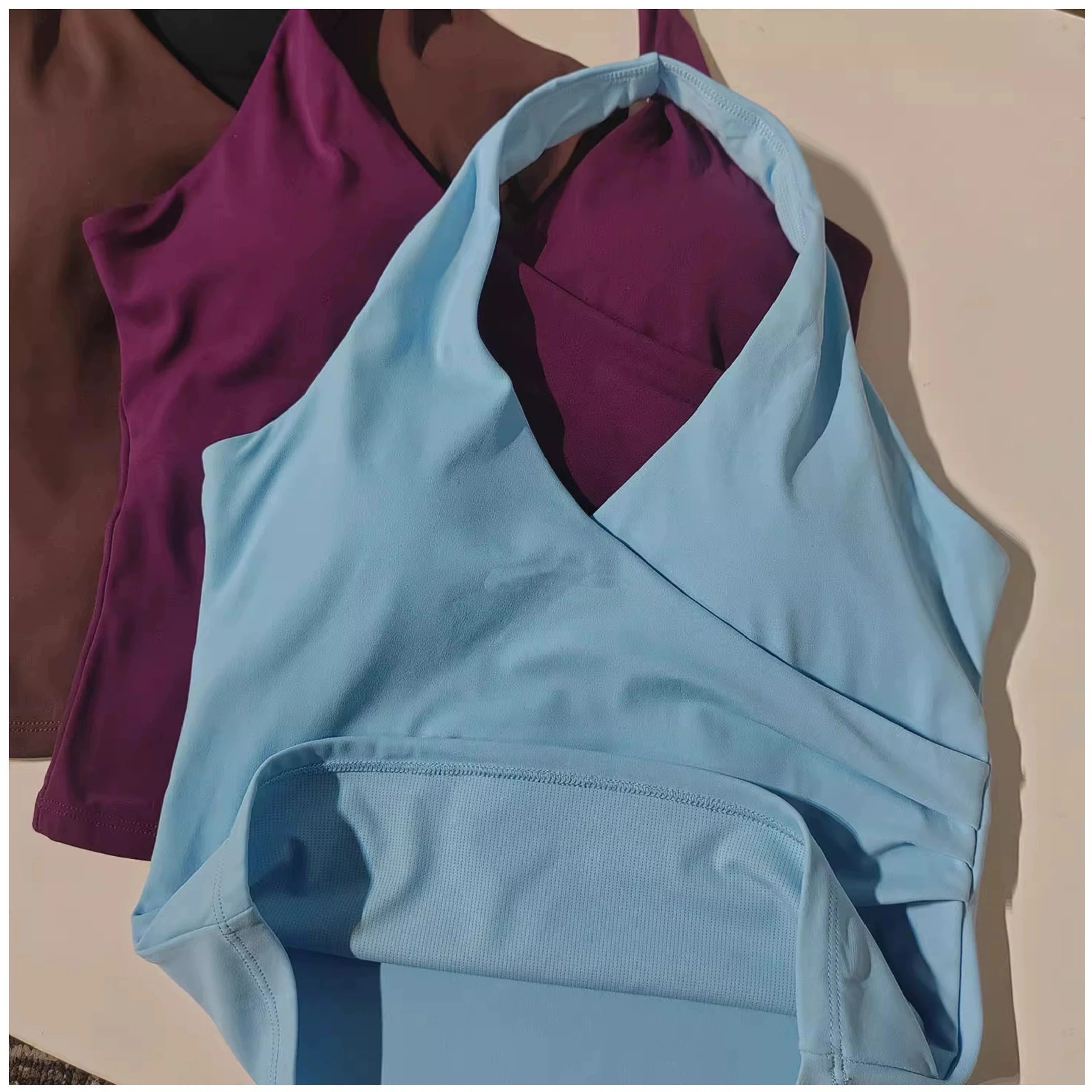 Women's Sexy V-Neck Fitness Bra Nude Sports Bra Hanging Neck Yoga Suit Vest Comfortable Breathable Gym Top for Active Wear