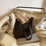 Trendy Casual Soft Textile Women's Shoulder Bag Large Capacity Leopard Print Female Retro Crossbody Bag For Commute Outings