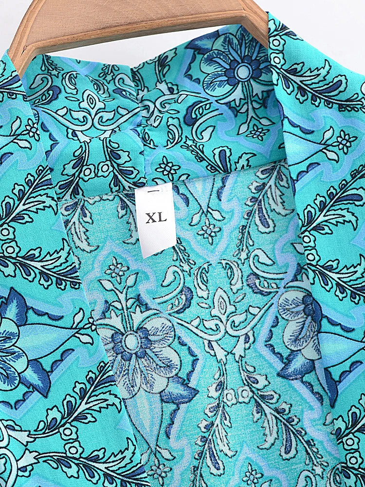 Boho Queens Red Floral Beach Kimono Short Robe Swimsuits Women Fashion Batwing Sleeves Rayon Bohemian Bikini Cover Ups Beachwear