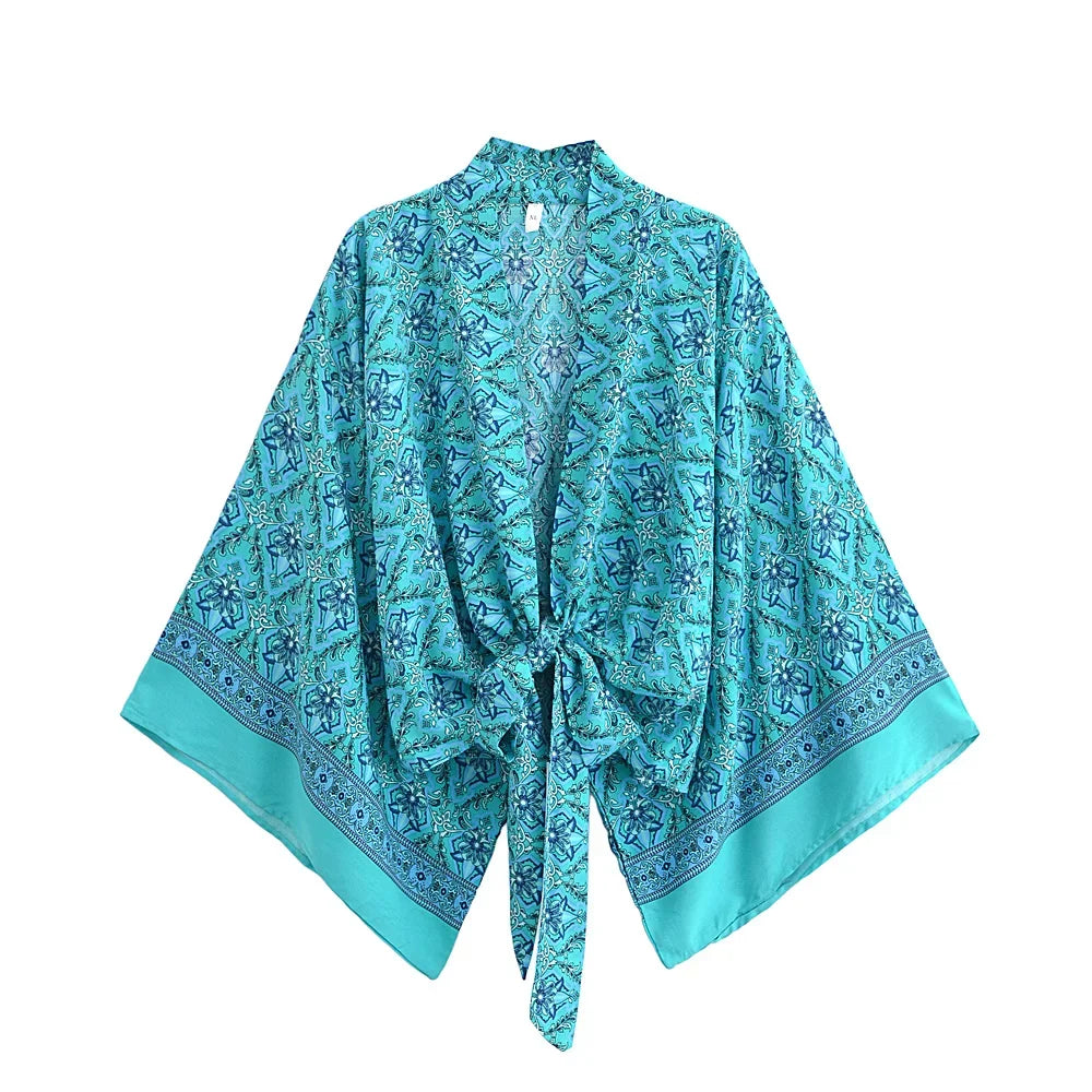 Boho Queens Red Floral Beach Kimono Short Robe Swimsuits Women Fashion Batwing Sleeves Rayon Bohemian Bikini Cover Ups Beachwear