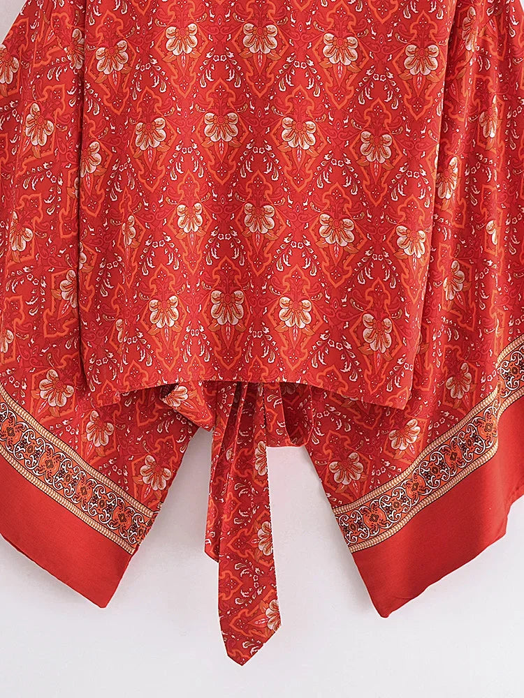 Boho Queens Red Floral Beach Kimono Short Robe Swimsuits Women Fashion Batwing Sleeves Rayon Bohemian Bikini Cover Ups Beachwear