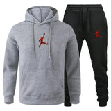 A 2-piece men's outdoor fitness sportswear set featuring a hooded long-sleeved sweatshirt, pullover and casual pants for autumn