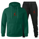 A 2-piece men's outdoor fitness sportswear set featuring a hooded long-sleeved sweatshirt, pullover and casual pants for autumn