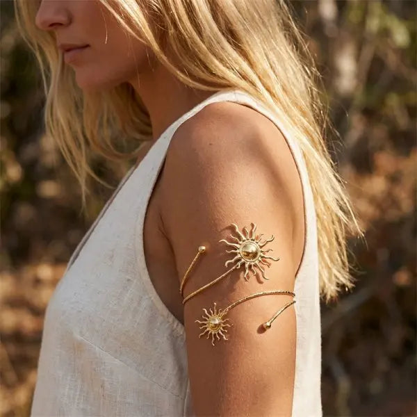 Bohemian Enamel Flower Cuff Bracelets for Women Fashion Gold Color Floral Upper Arm Open Bangle Beach Party Jewelry Gift