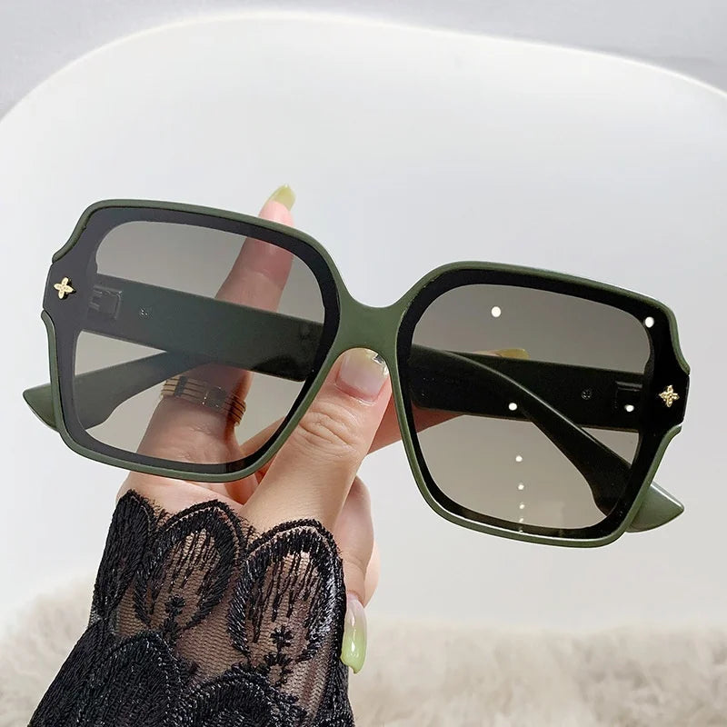 Fashion Square Frame Sunglasses for Women Luxury UV Protection Large Frame All-Match DS-8052-1