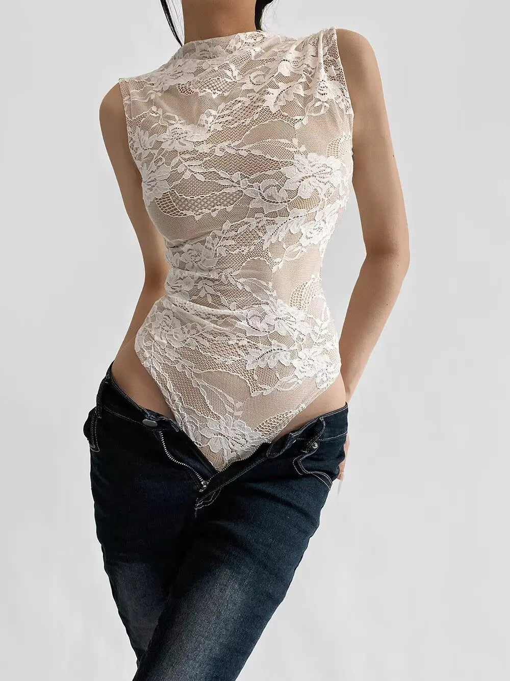 2025 Women's Summer Elegant Beige Black Sleeveless Lace Bodysuits Lady Luxury High Quality Street Bodycon Rompers Jumpsuits Tops