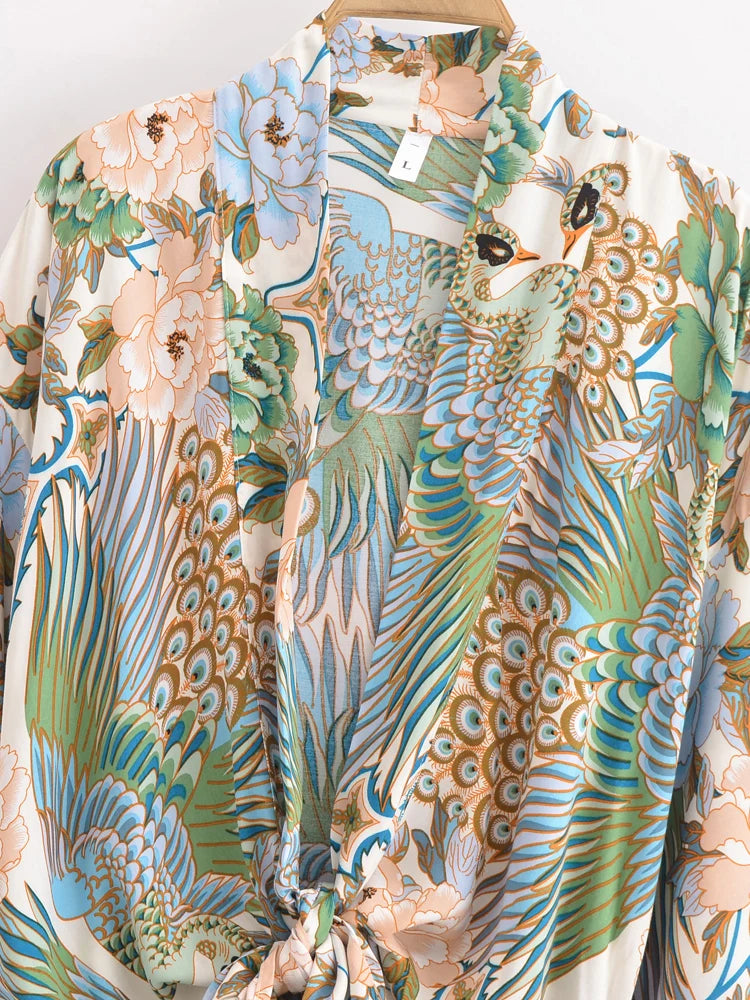 Boho Queens Peacock Short Robe Kimono Swimsuits Women Fashion Floral Batwing Sleeves Rayon Bohemian Bikini Cover Ups Beachwear