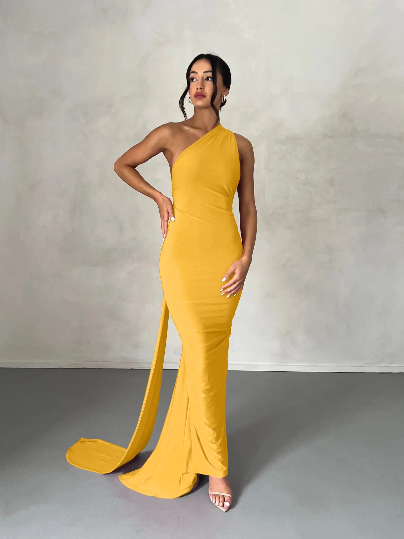 Hugcitar One Shoulder Backless Adjustable Scarf Loop Ruched Sexy Maxi Dress Women Elegant Y2K Streetwear Festival Outfit