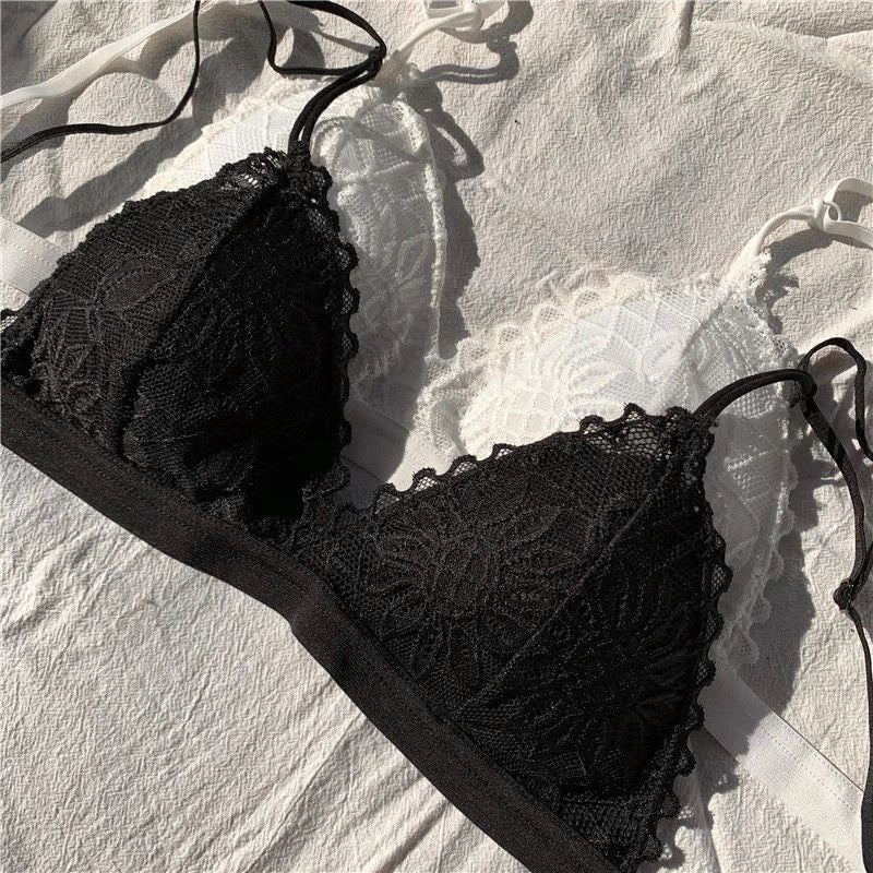 French Lace Triangle Up Lace Bralette No Steel Ring Seamless Bras Sexy Women Thin Pad Bra Summer Breathable Brassier
