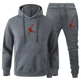 A 2-piece men's outdoor fitness sportswear set featuring a hooded long-sleeved sweatshirt, pullover and casual pants for autumn