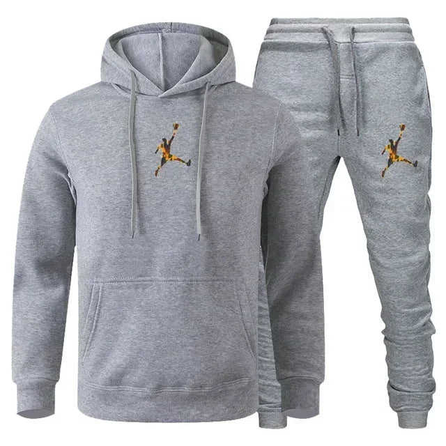 A 2-piece men's outdoor fitness sportswear set featuring a hooded long-sleeved sweatshirt, pullover and casual pants for autumn