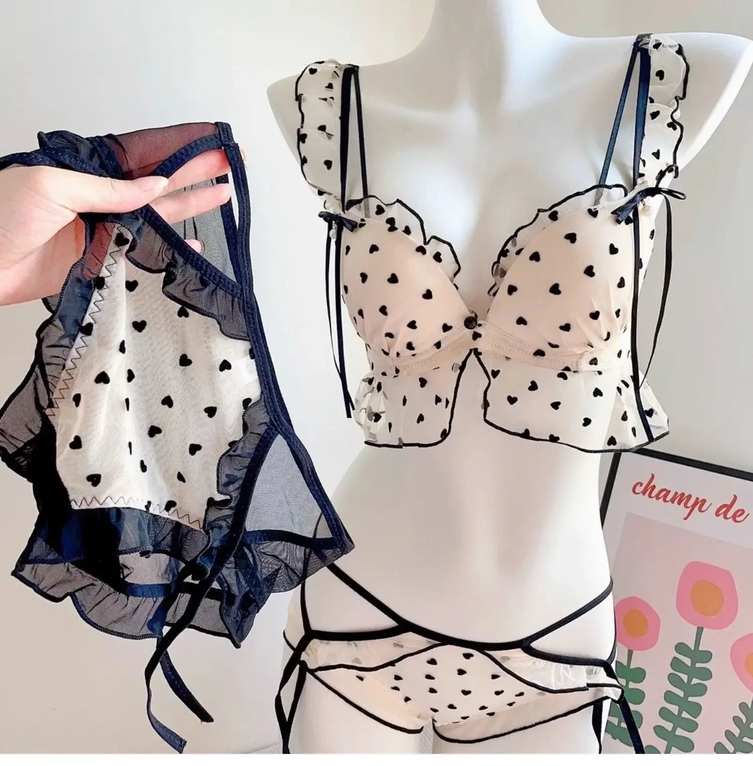 MOYISU Japanese Mesh No-wire lace Underwear set Women's small breasts gather sexy pure desire sweet bra cute bra Panty SET TUSHY