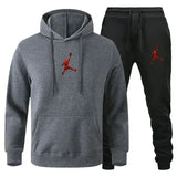 A 2-piece men's outdoor fitness sportswear set featuring a hooded long-sleeved sweatshirt, pullover and casual pants for autumn