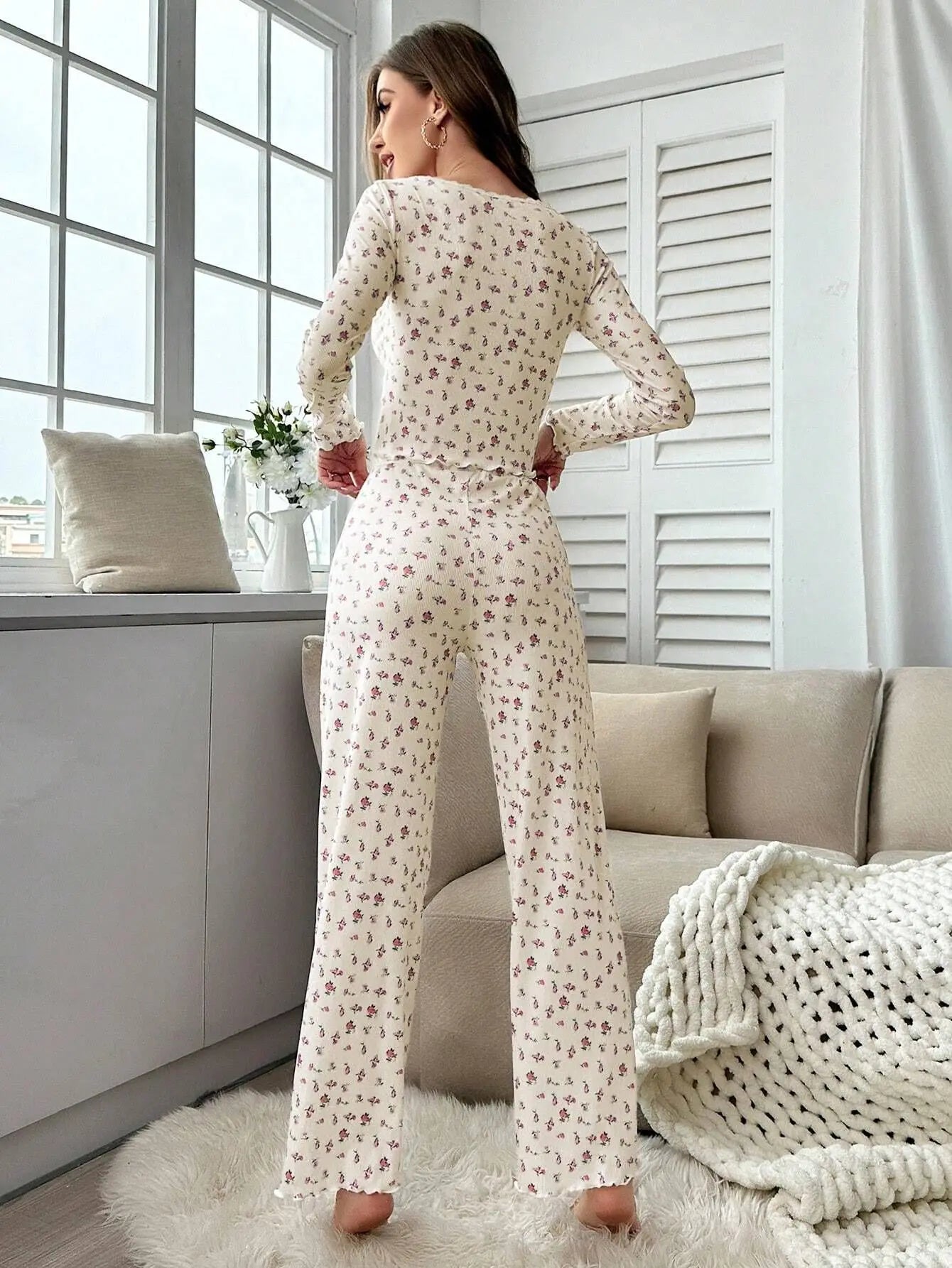 Sleepwear Women Floral Print Lettuce Trim Top with Long Pant Lovely Loungewear Full Sleeve Nightwear Spring Autumn Pajamas Set