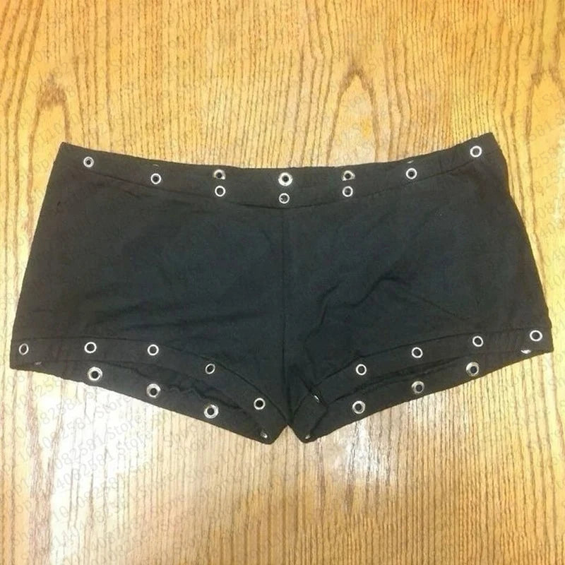 Hot girl Grunge fashionable Y2K shorts with rivet design hip-hop cut shorts street wear punk hot pants unique retro pants emo