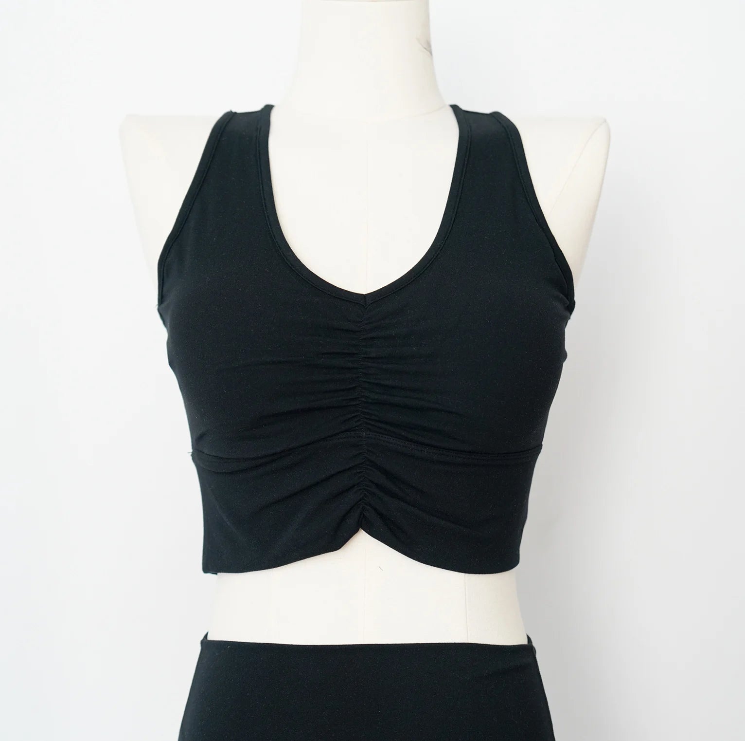 Woman's Sports Top Pleated Design Decorate Body Shape Removable Padding Seamless Yoga Tank Lady's Sexy Lingerie Bra