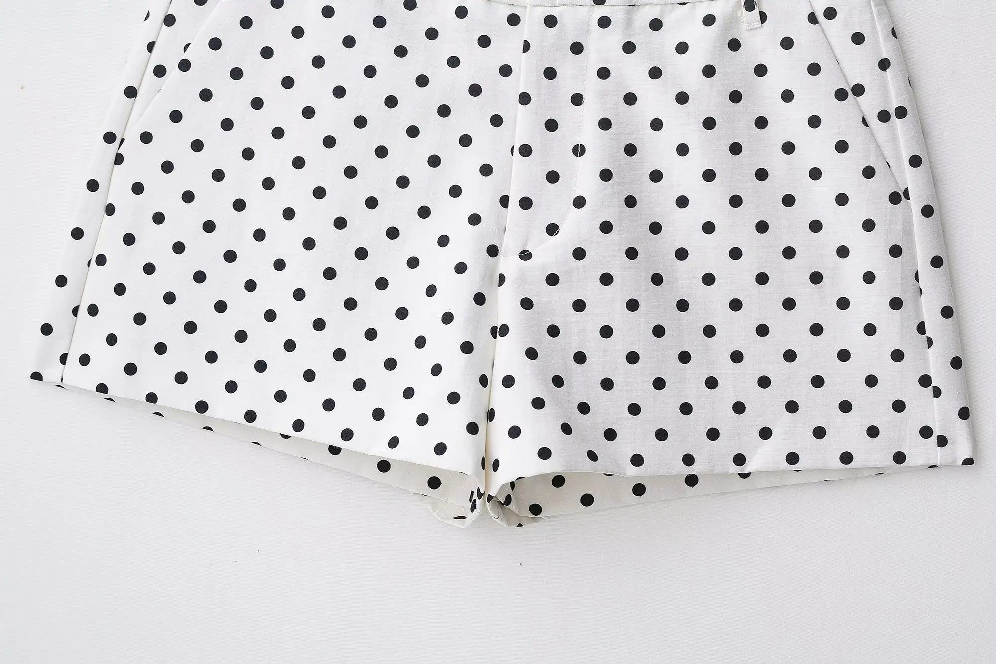 HH Woman Autumn Long Sleeves Turtleneck Zipper With Pockets Drawstring Casual Coats Women Fashion Polka Dot Printed Jacket