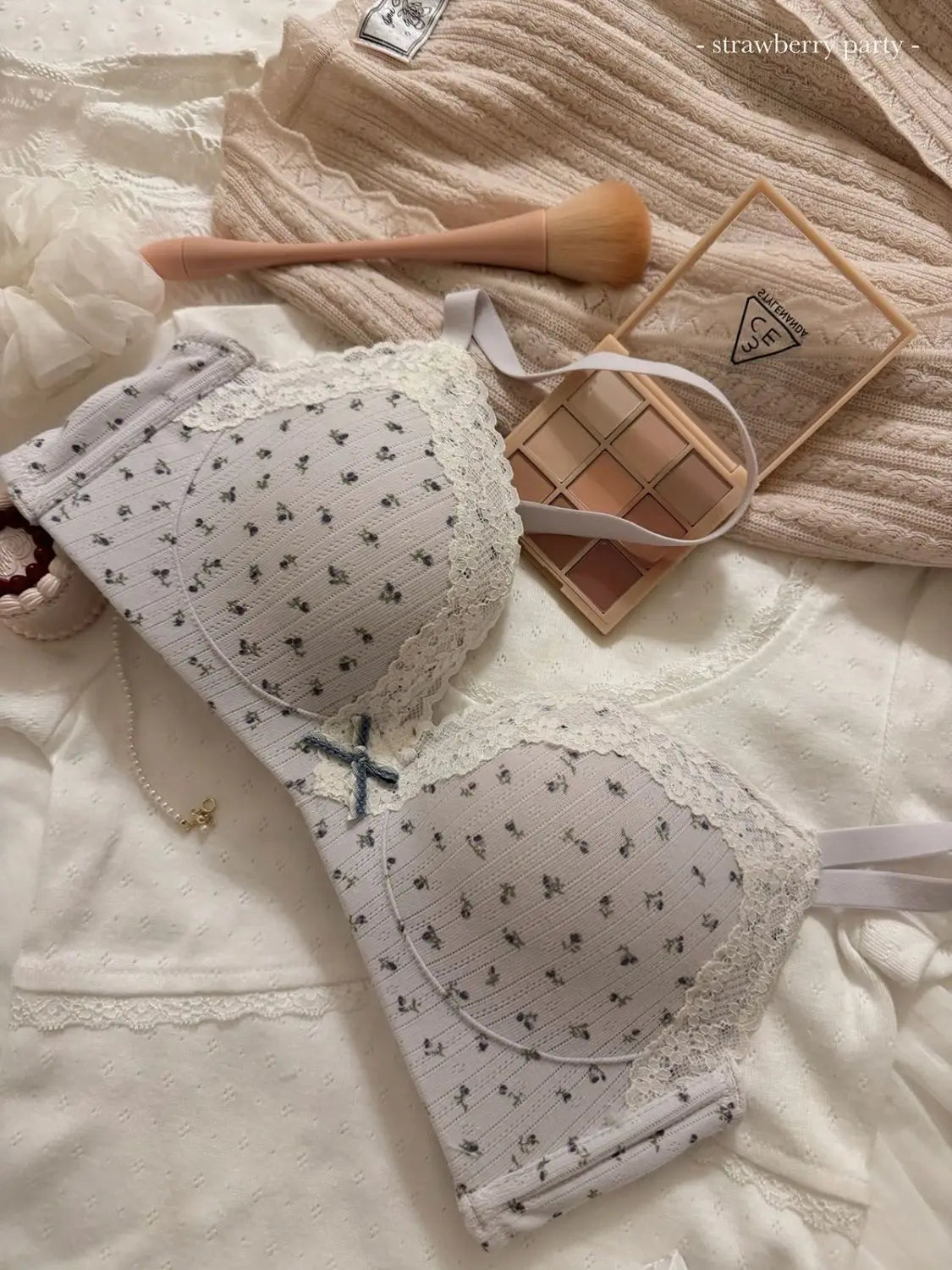Teenage Sexy Lace Floral Bra Set Comfortable Non-steel Ring Beauty Back Small Breasts Gathered up Support Anti-Sagging Bra Set