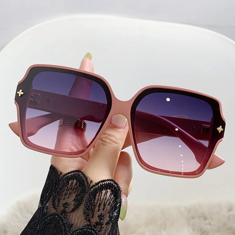 Fashion Square Frame Sunglasses for Women Luxury UV Protection Large Frame All-Match DS-8052-1