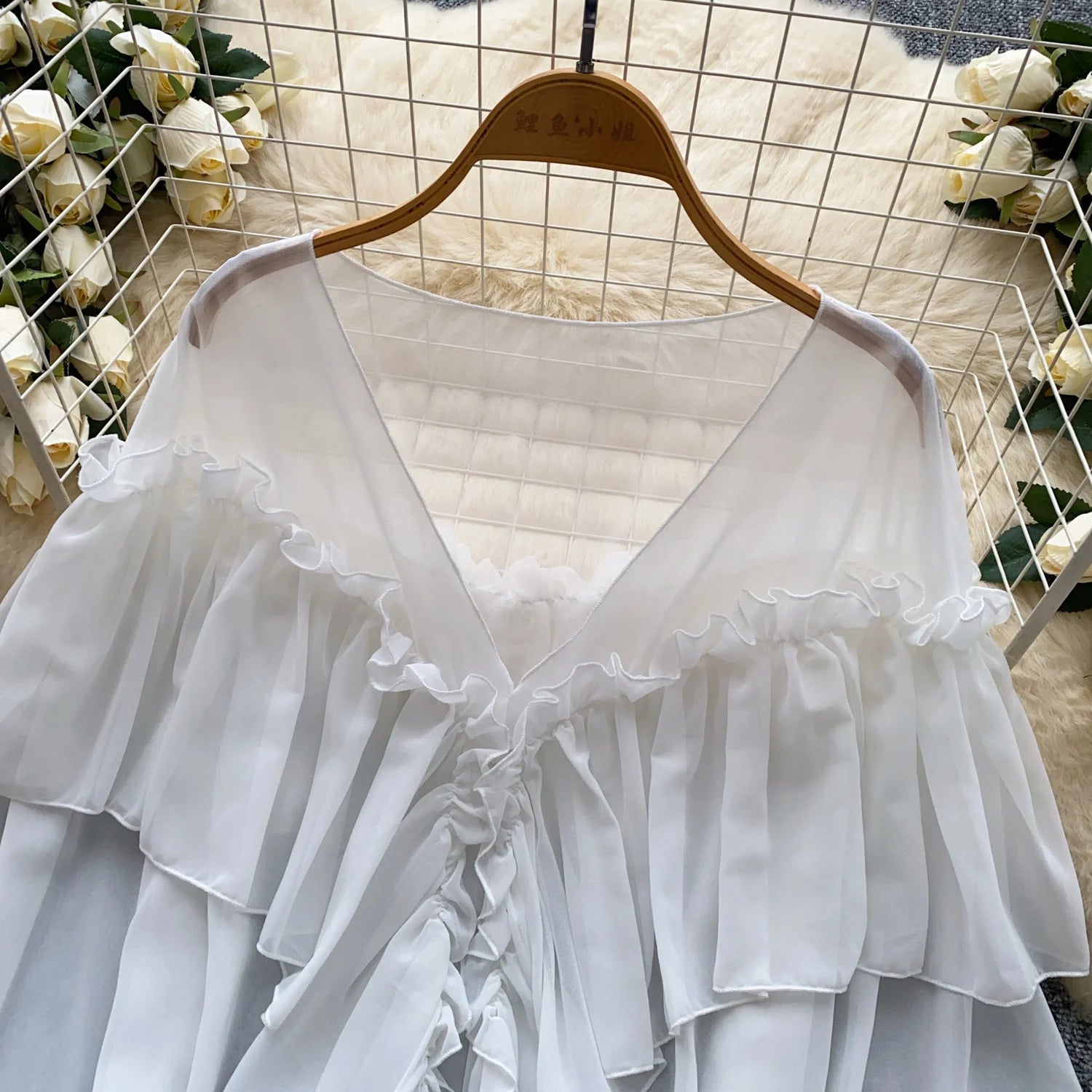 SINGREINY Chic Ruffles Splice Chiffon Blouse V Neck Flared Sleeve Loose Tops 2025 Fashion Solid Fairycore Vacation Women Shirt
