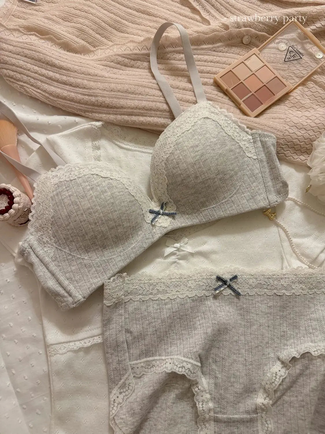 Teenage Sexy Lace Floral Bra Set Comfortable Non-steel Ring Beauty Back Small Breasts Gathered up Support Anti-Sagging Bra Set