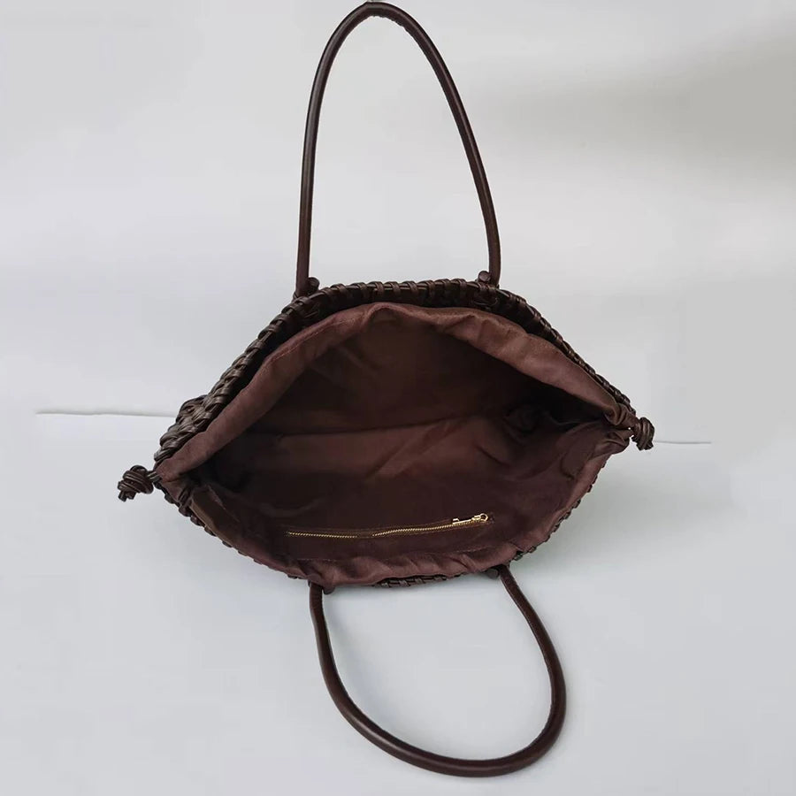 new niche commuting woven hand-held shoulder bag, fashionable and versatile, super large capacity tote bag