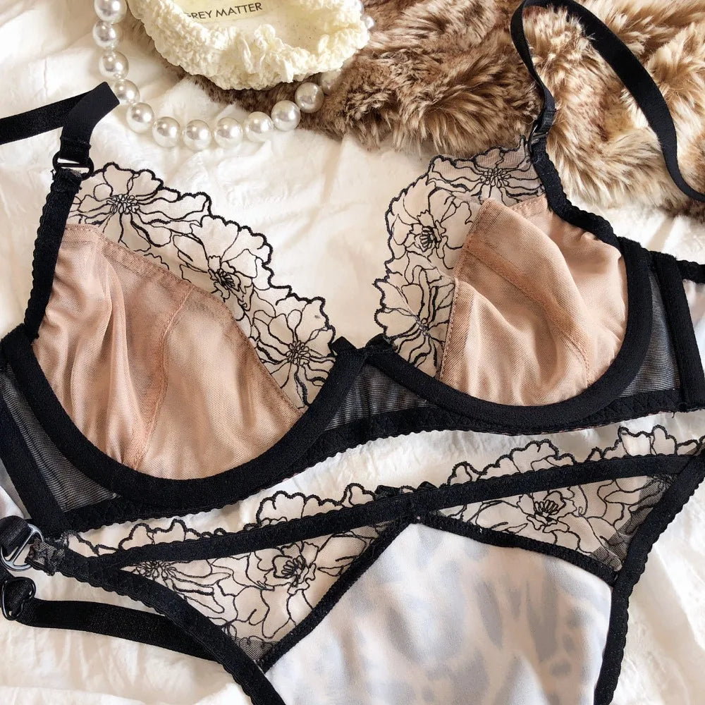 French Ultra Thin Women Lingerie Set Sexy Satin Lace Splicing Comfort Bras Leopard Print Temptation Bra and Thong Sets Underwear