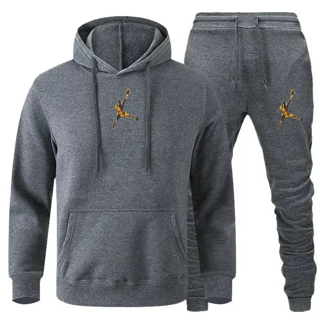 A 2-piece men's outdoor fitness sportswear set featuring a hooded long-sleeved sweatshirt, pullover and casual pants for autumn