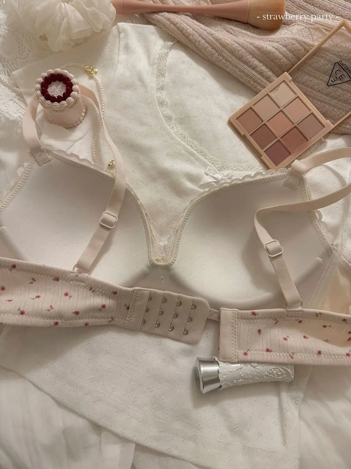 Teenage Sexy Lace Floral Bra Set Comfortable Non-steel Ring Beauty Back Small Breasts Gathered up Support Anti-Sagging Bra Set