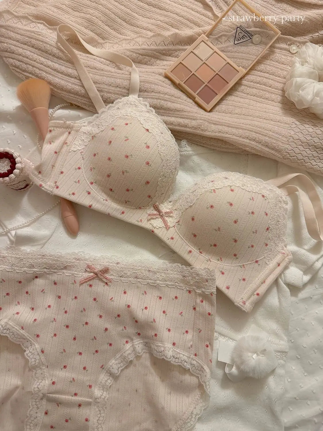 Teenage Sexy Lace Floral Bra Set Comfortable Non-steel Ring Beauty Back Small Breasts Gathered up Support Anti-Sagging Bra Set