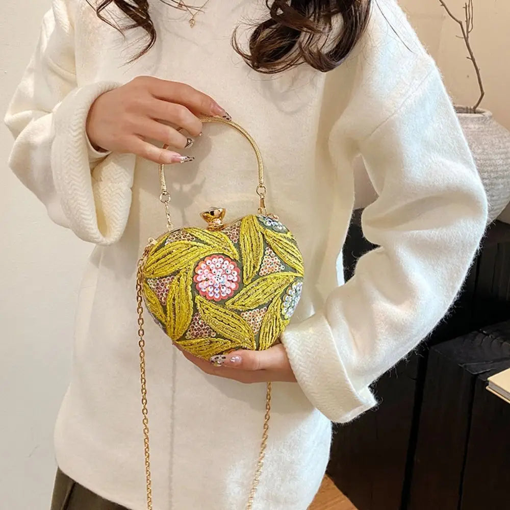 Wrist Bag Glitter Sequin Evening Banquet Bag Embroidery Elegant Heart Shape Handbag Sweet Large Capacity Ladies Clutch Bag Party